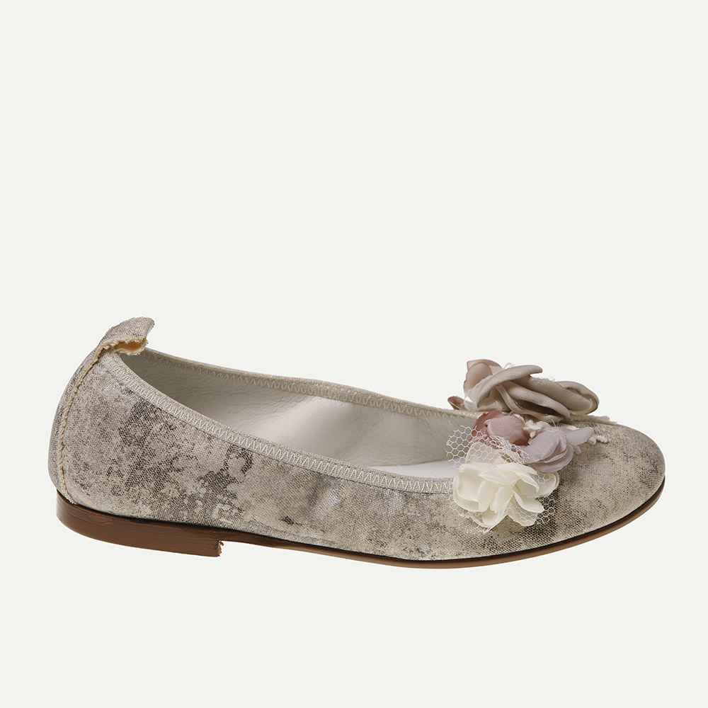 ZAPATO COMUNIÓN NIÑA BEIG FLOR