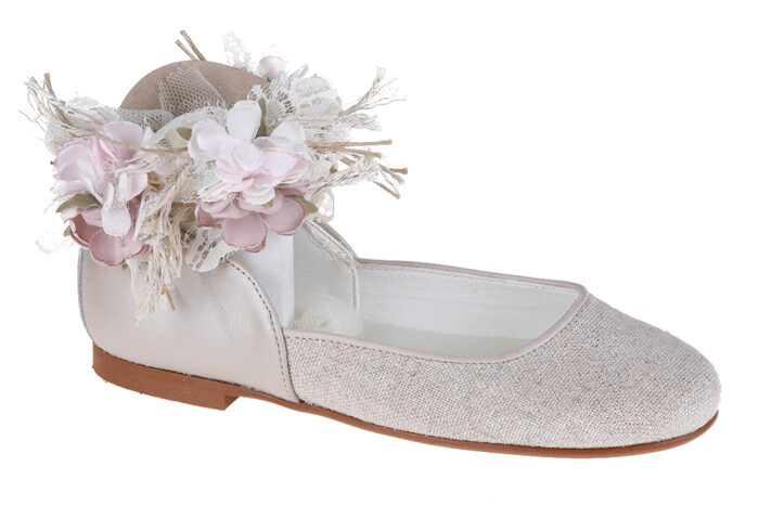 ZAPATO DE NIÑA COMUNIÓN TALÓN ALTO CON TUL Y FLORES AL TOBILLO