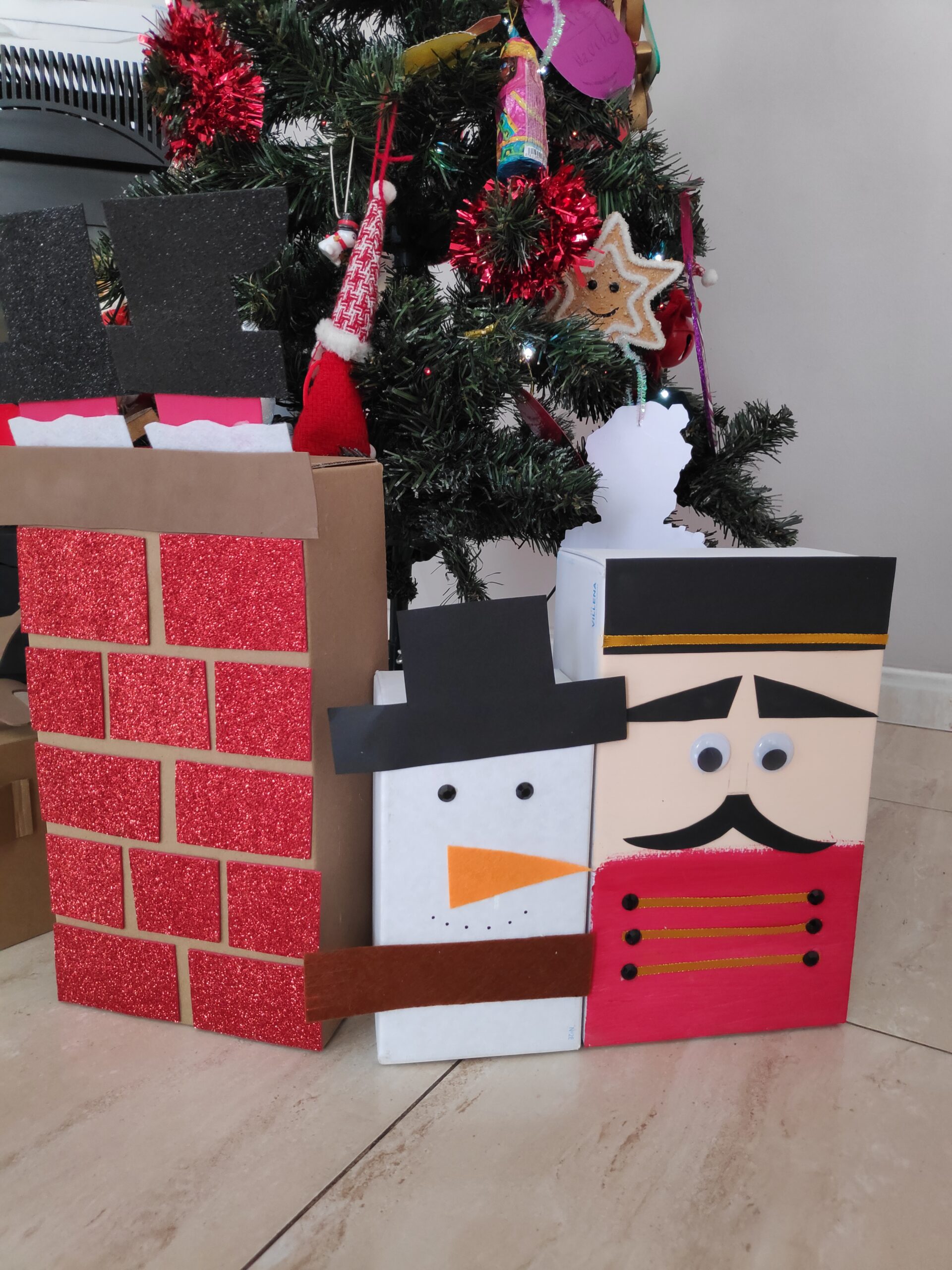 MANUALIDADES NAVIDEÑAS CON DE CARTON