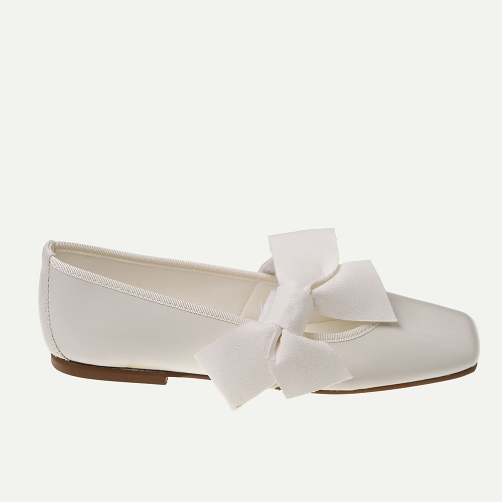 ZAPATO COMUNIÓN NIÑA CHAROL BLANCO
